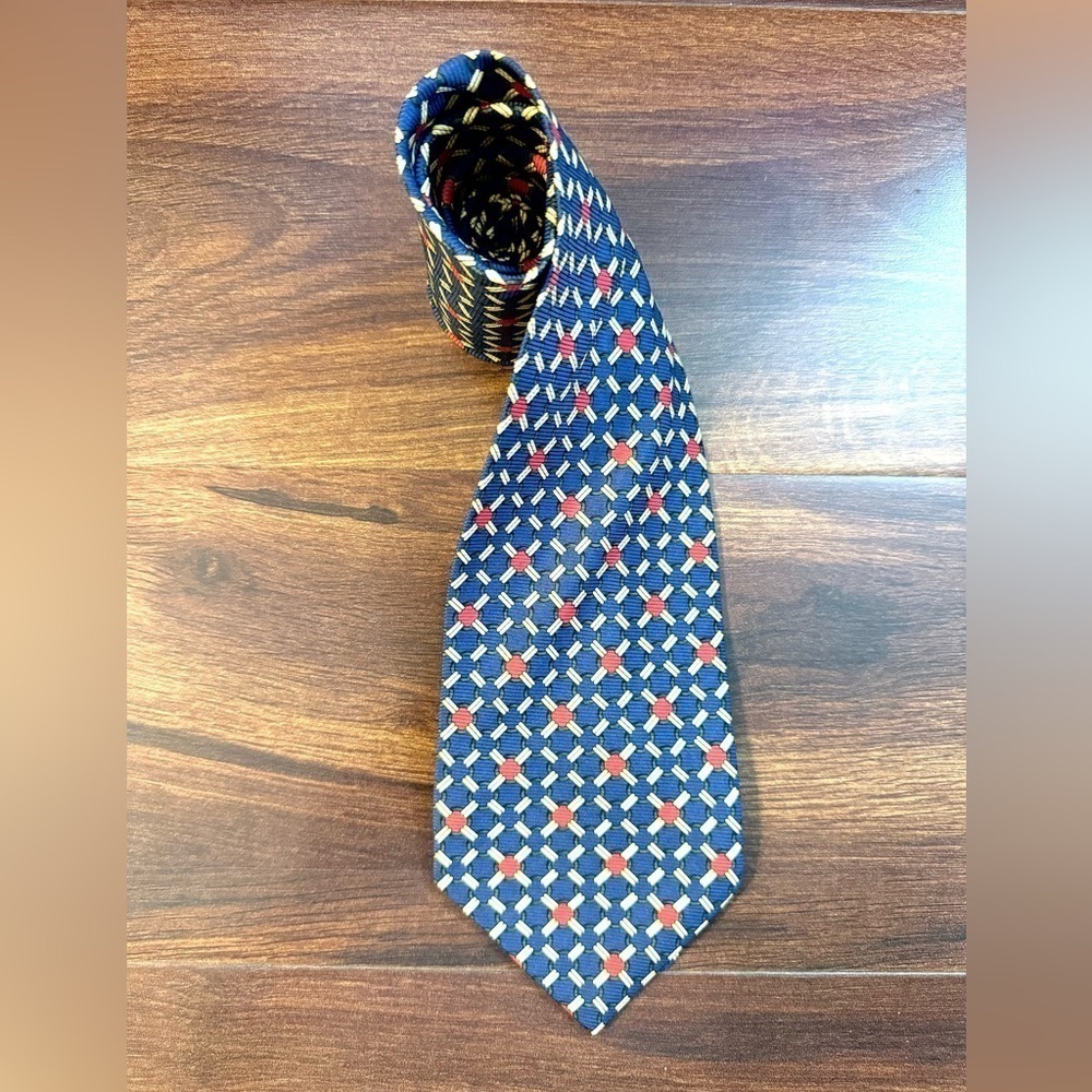 NEIMAN MARCUS 100% Silk Blue Handmade in Spain Necktie